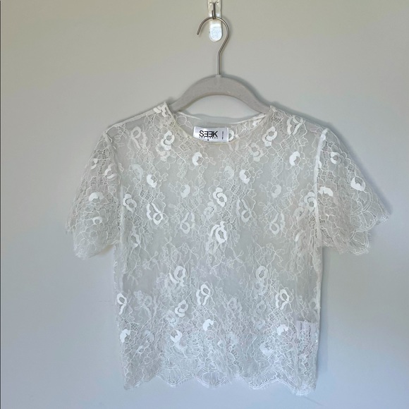 Lace top - Picture 1 of 1